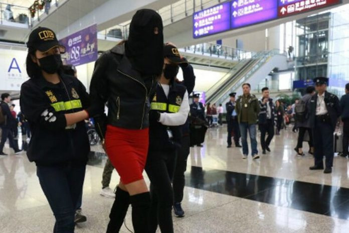 Προκαταρκτική του Αρείου Πάγου για ενδεχόμενη δίωξη του 19χρονου μοντέλου και στην Ελλάδα